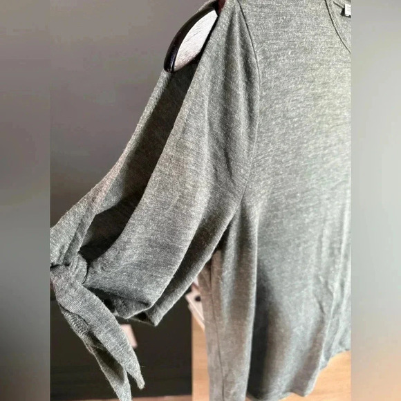 Zara short tie sleeve tee army green M - Picture 2 of 3